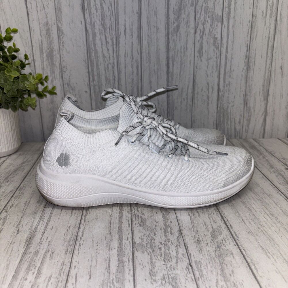 Womens Size 9.5 Tommy Bahama Golf Shoes